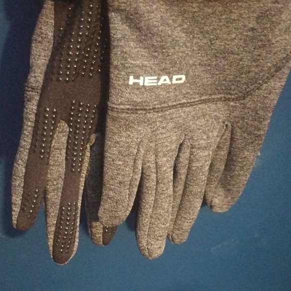HEAD Gray Knit Gloves with Elastic Wrist Touchscreen Sensitive​​ - Picture 5 of 5